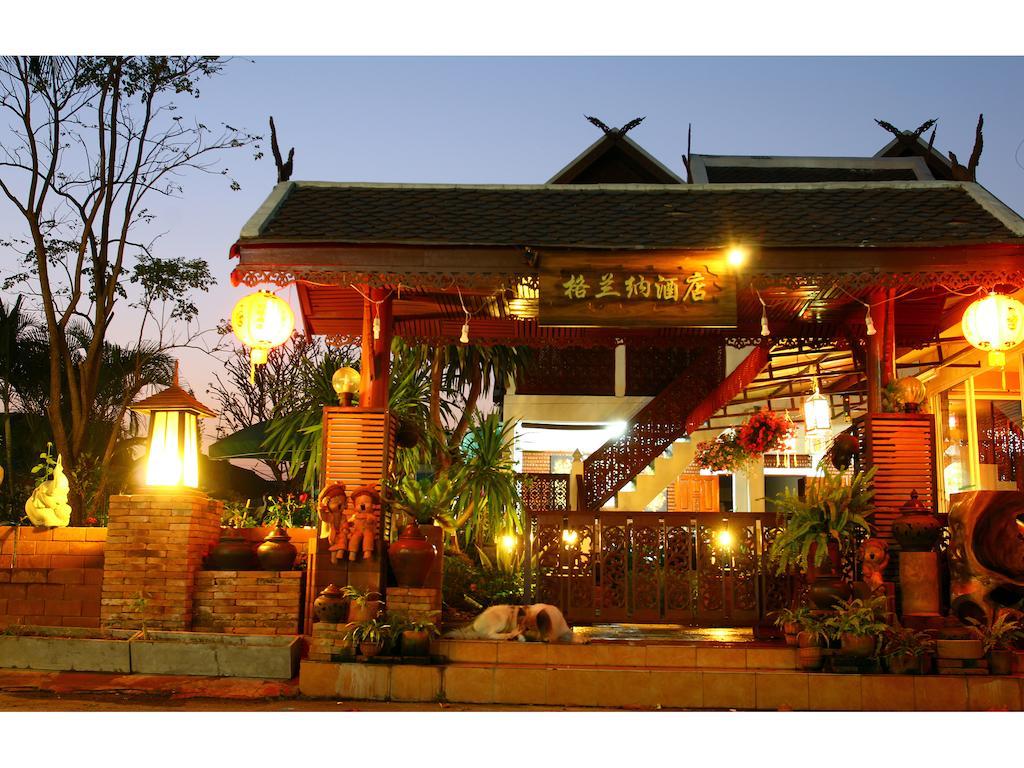 Grand Lanna Hotel Чиангмай Экстерьер фото